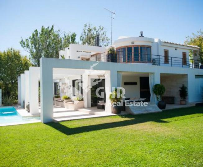 Luxury Villa in the urbanization La Eliana (Valencia).