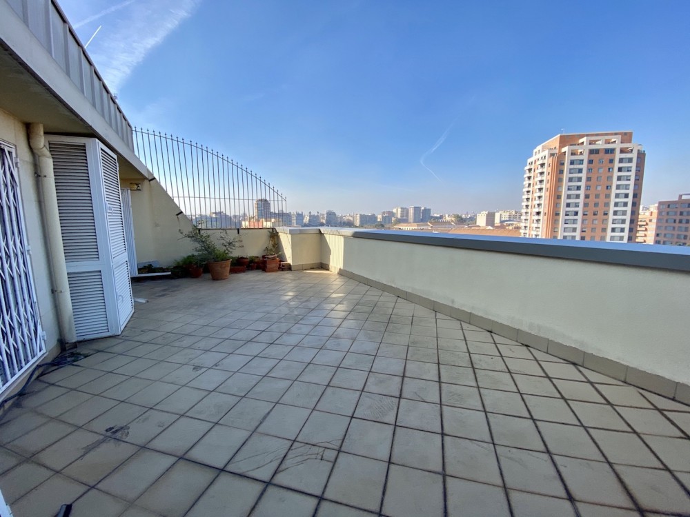 Exclusive duplex penthouse in the centre of Valencia (Avenida Aragon).